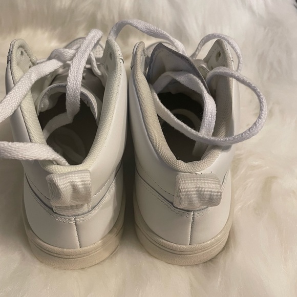 Veja V-15 Mid Sneaker - Picture 5 of 6